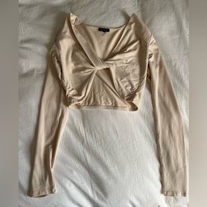 LONG SLEEVE CREAM CROP TOP